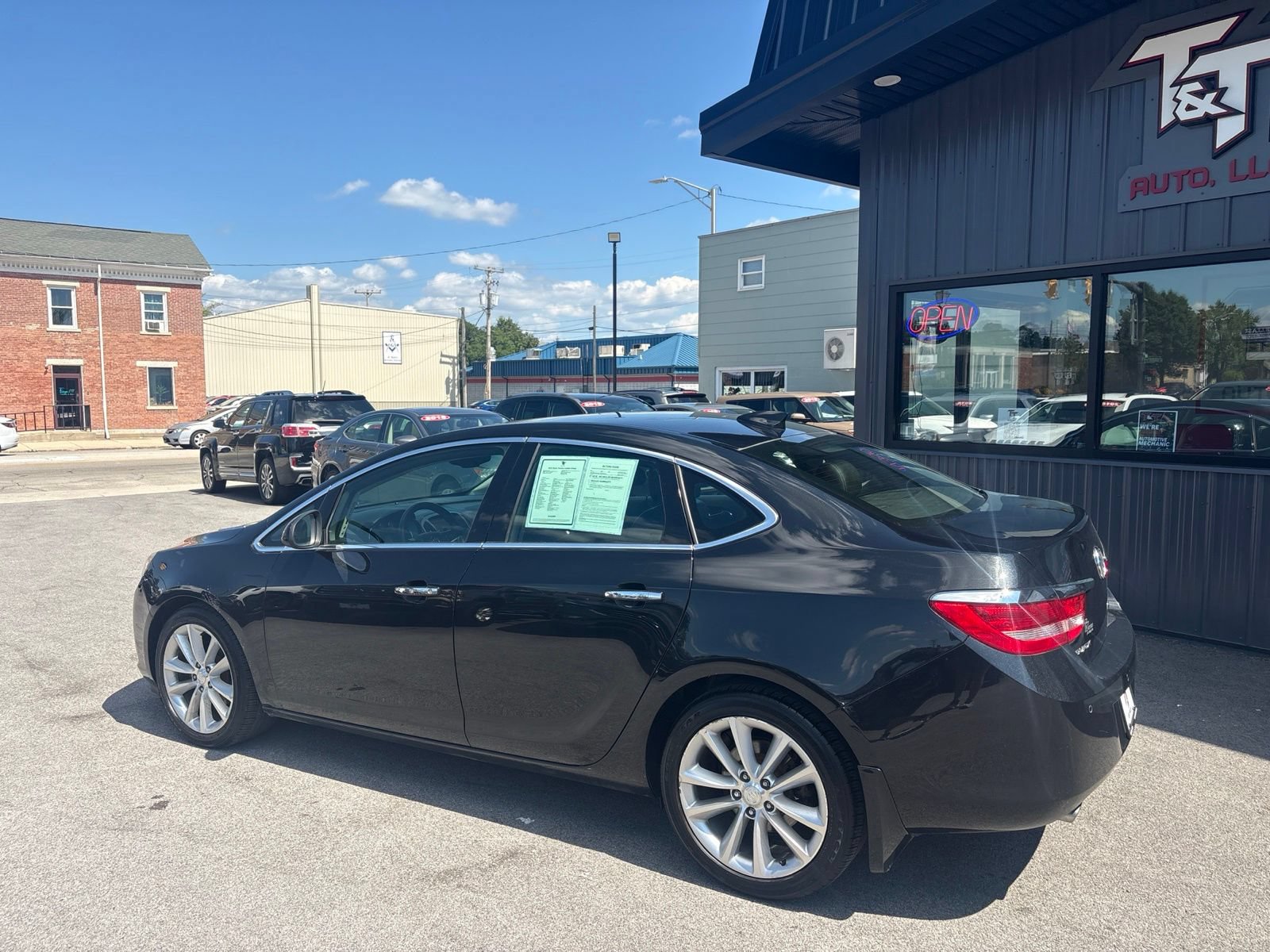Used 2015 Buick Verano Leather w/ Experience Buick Package FWD image 2