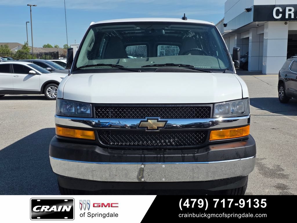 Used 2024 Chevrolet Express 3500 w/ Driver Convenience Package RWD image 2