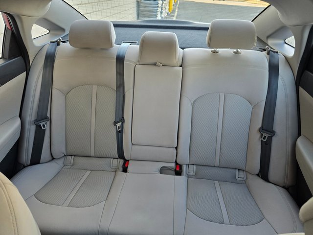 Used 2017 Hyundai Sonata SE image 23