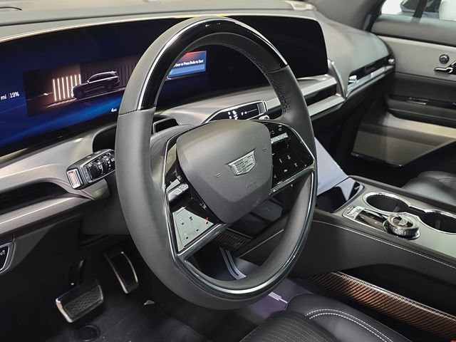 New 2027 Cadillac Vistiq Premium Luxury w/ LPO, Floor Liner Package AWD/4WD image 12