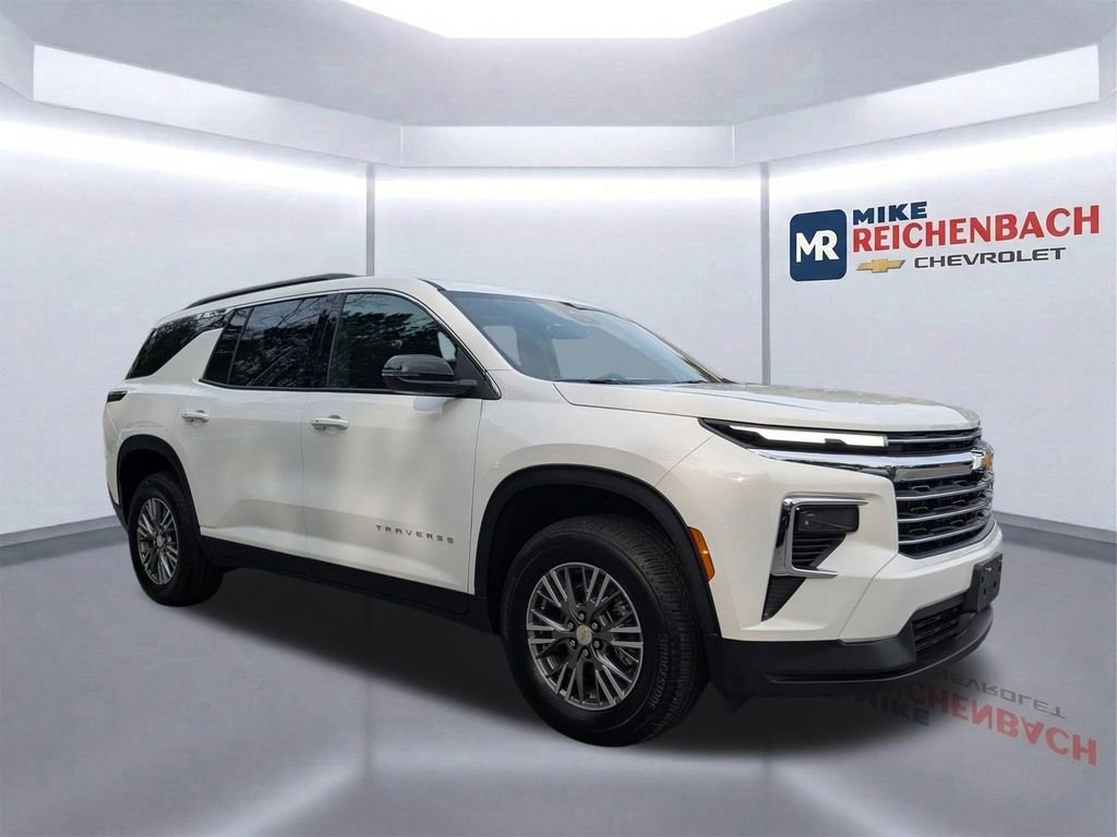 New 2026 Chevrolet Traverse LT FWD video 2