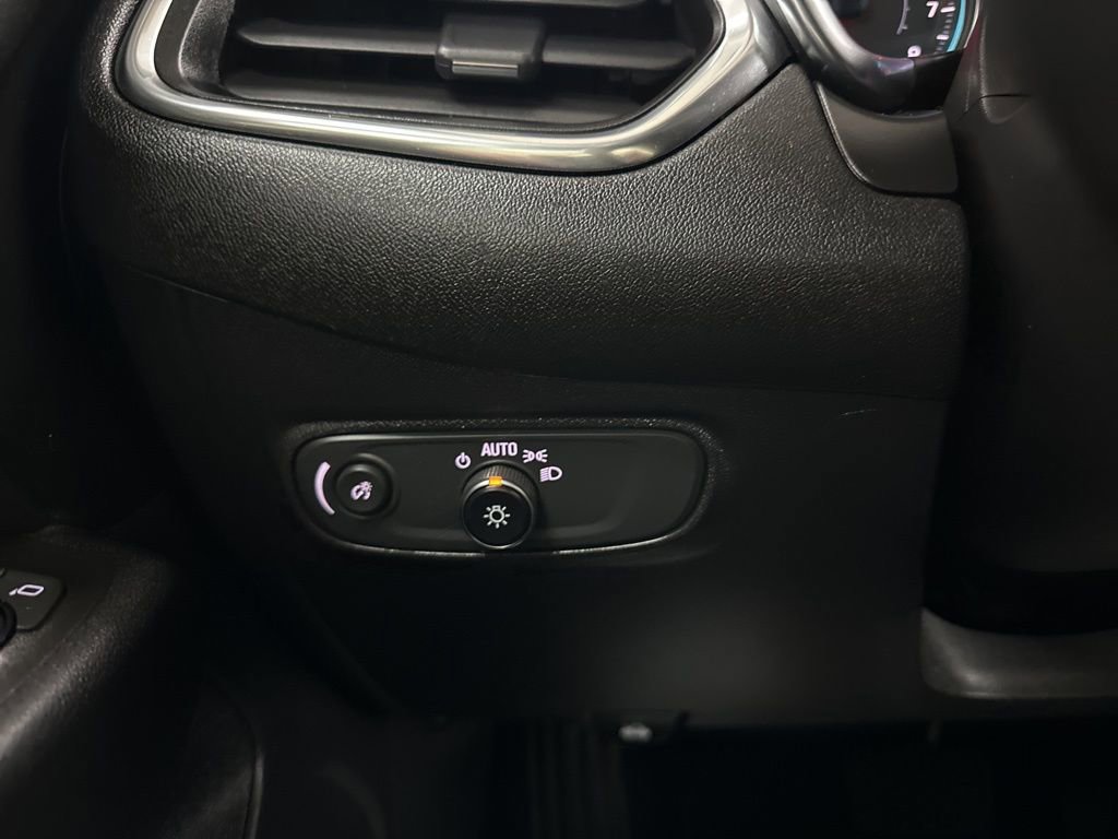 Certified 2022 Chevrolet Equinox LT image 39