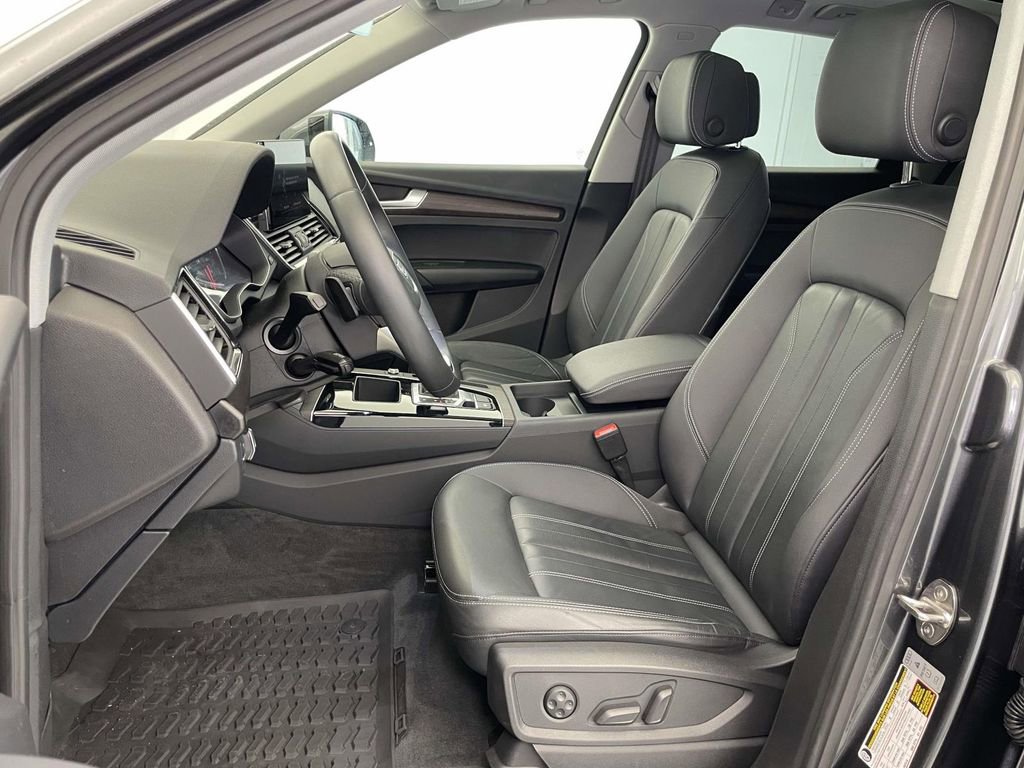 Used 2023 Audi Q5 2.0T Premium w/ Convenience Package AWD/4WD image 5
