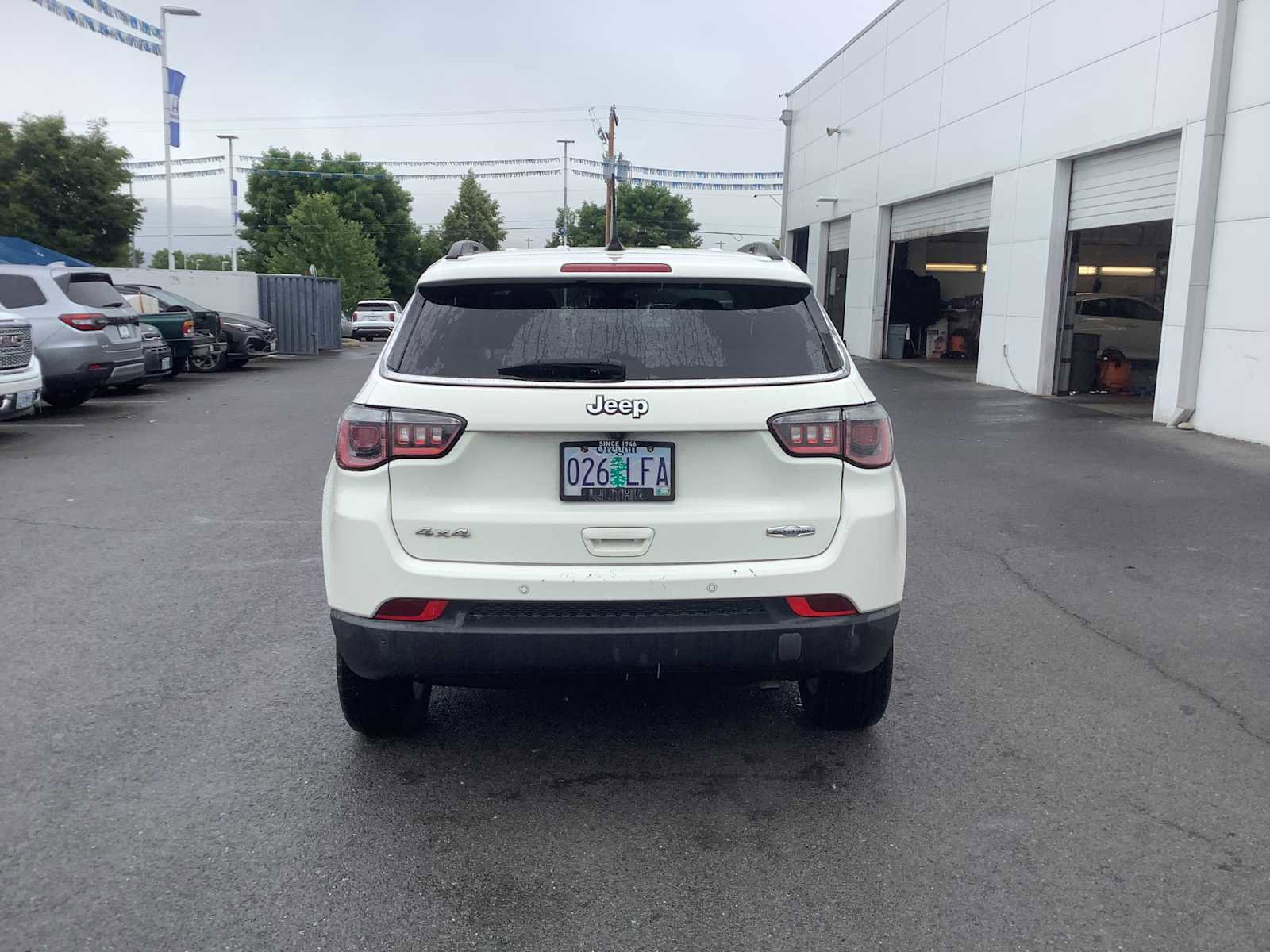 Used 2018 Jeep Compass Latitude w/ Popular Equipment Group AWD/4WD image 5