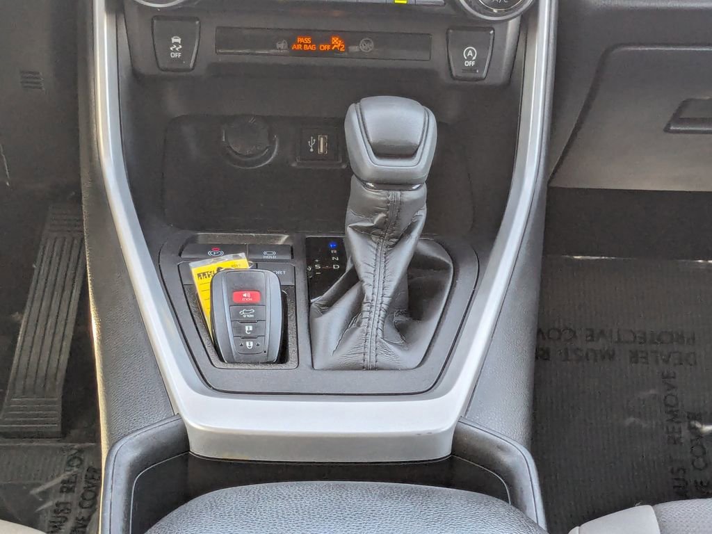 Used 2025 Toyota RAV4 XLE w/ Convenience Package image 15