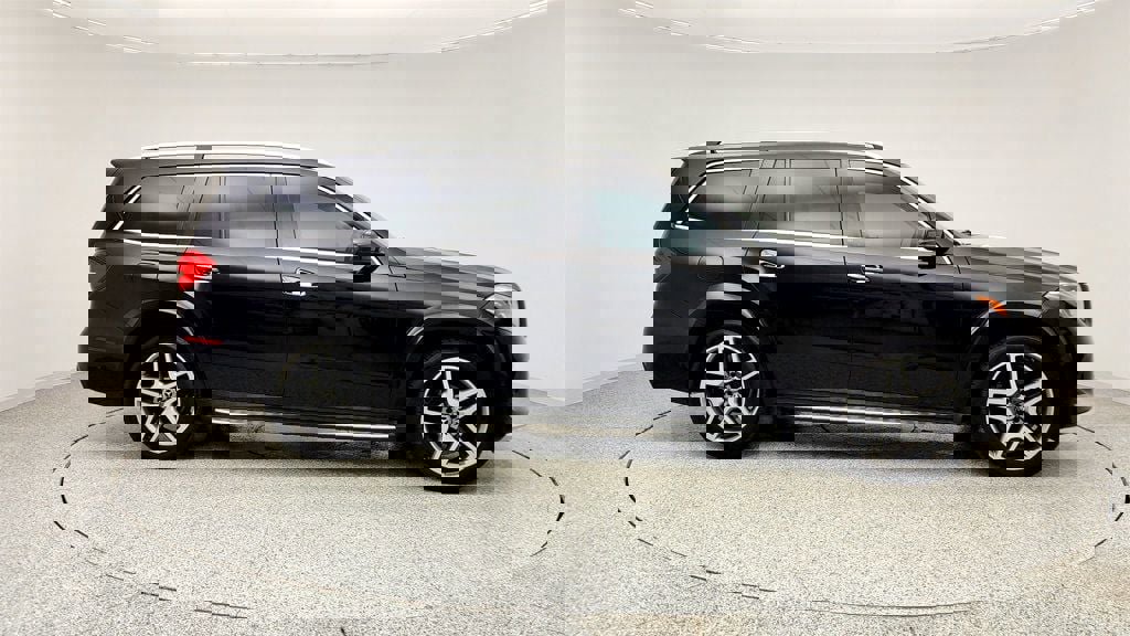 Used 2017 Mercedes-Benz GLS 550 4MATIC image 4