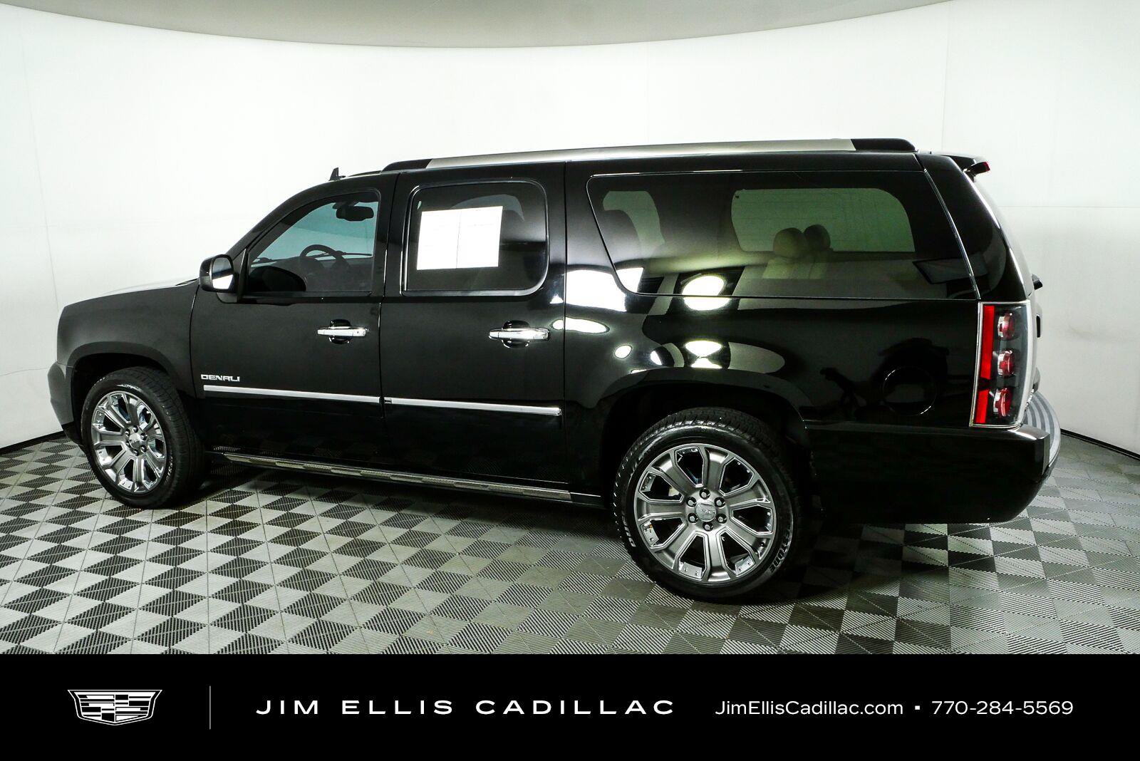 Used 2014 GMC Yukon XL Denali RWD image 28