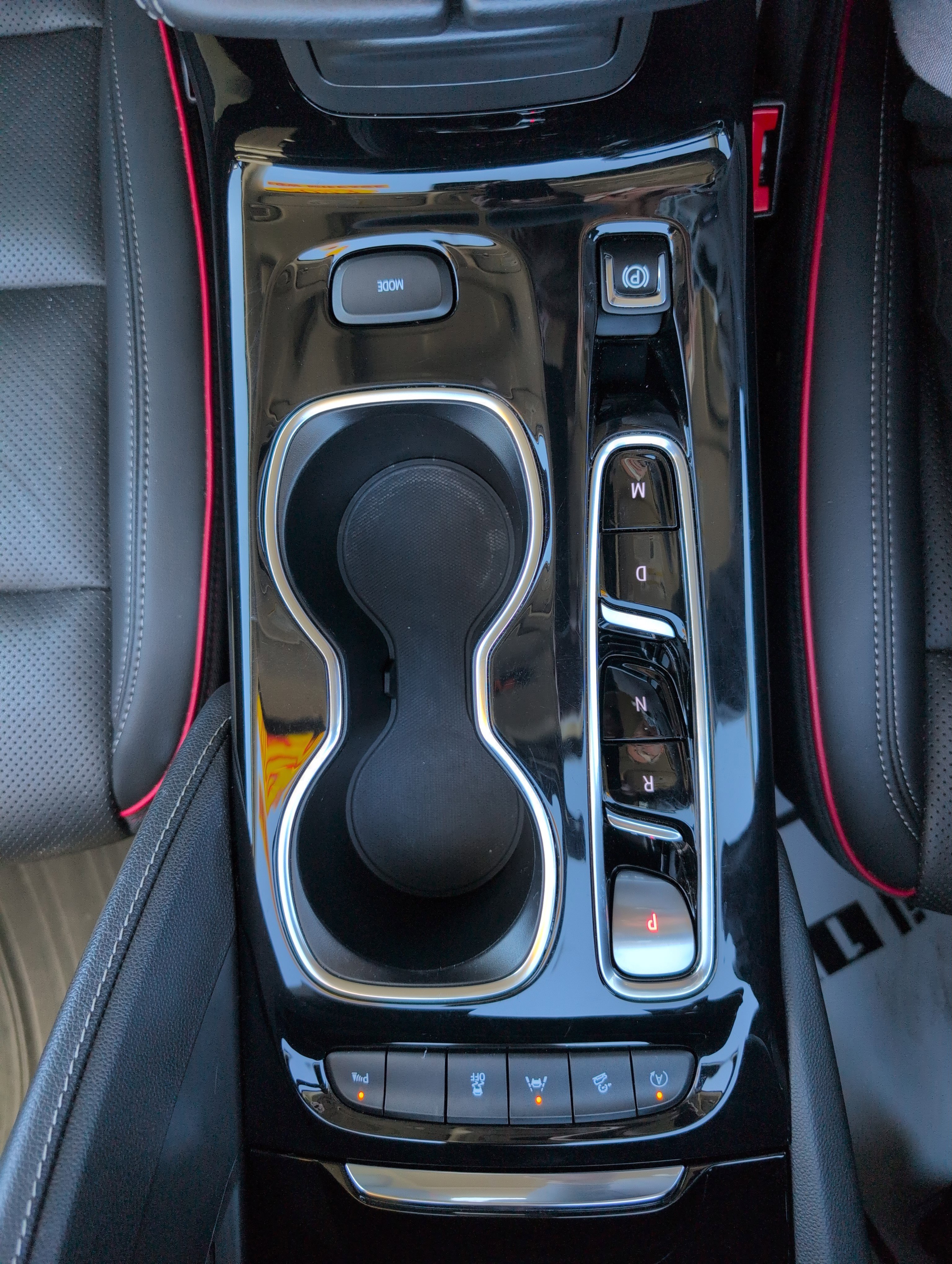 Used 2023 Buick Envision Essence w/ Sport Touring Package image 24