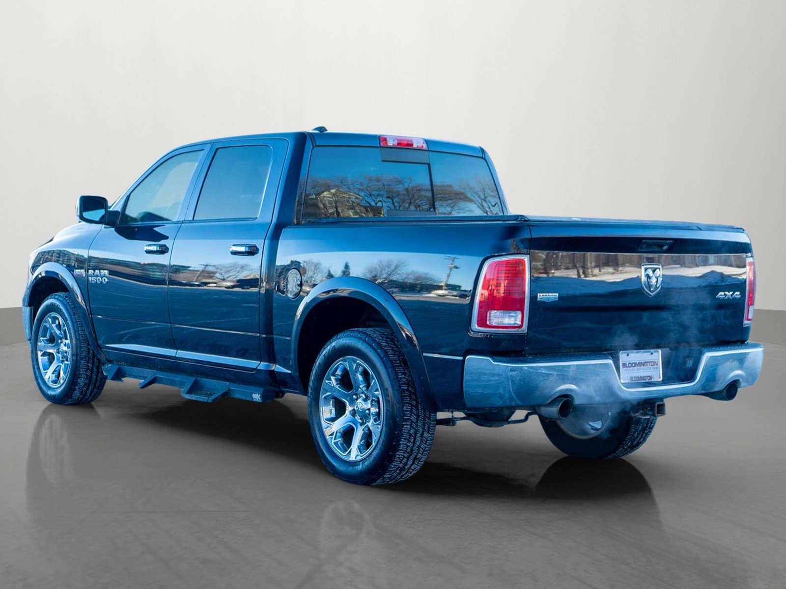 Used 2016 RAM 1500 Laramie w/ Convenience Group image 5