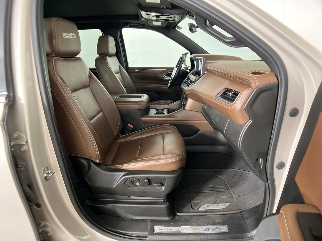 Used 2021 Chevrolet Tahoe High Country w/ Premium Package image 6