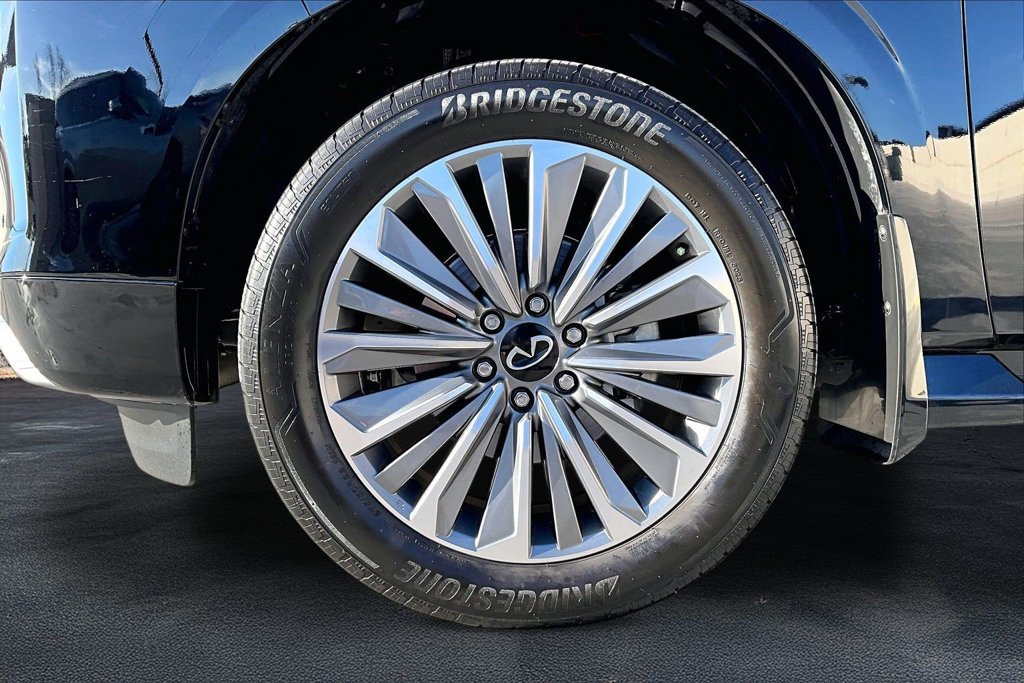Used 2026 INFINITI QX80 Luxe w/ Cargo Package RWD image 9