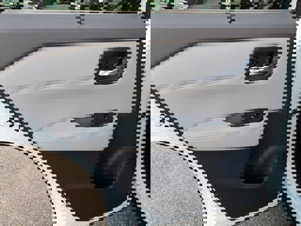 Certified 2023 Nissan Rogue SL w/ SL Premium Package image 12