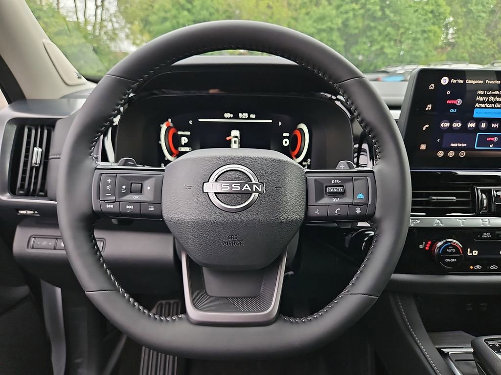 New 2026 Nissan Pathfinder SL w/ SL Premium Package AWD/4WD image 12
