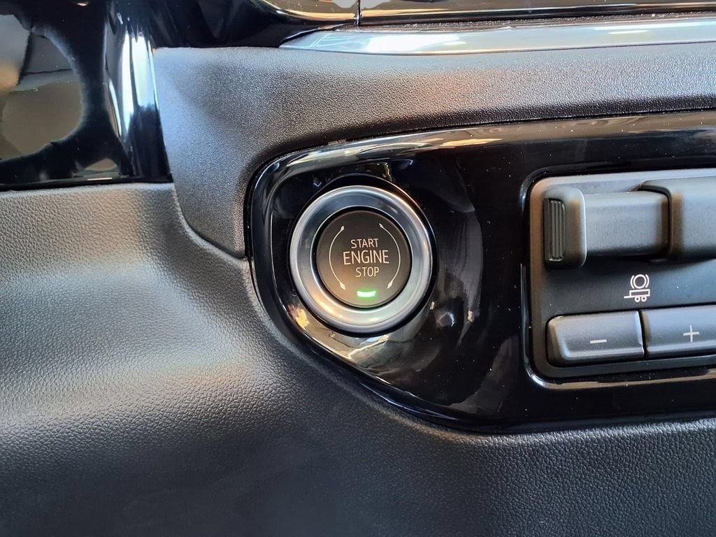 Used 2026 Chevrolet Silverado 1500 RST w/ RST Select Package AWD/4WD image 9