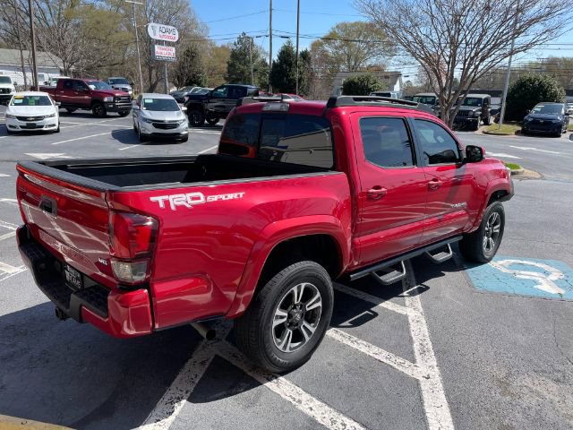 Used 2018 Toyota Tacoma TRD Sport image 5