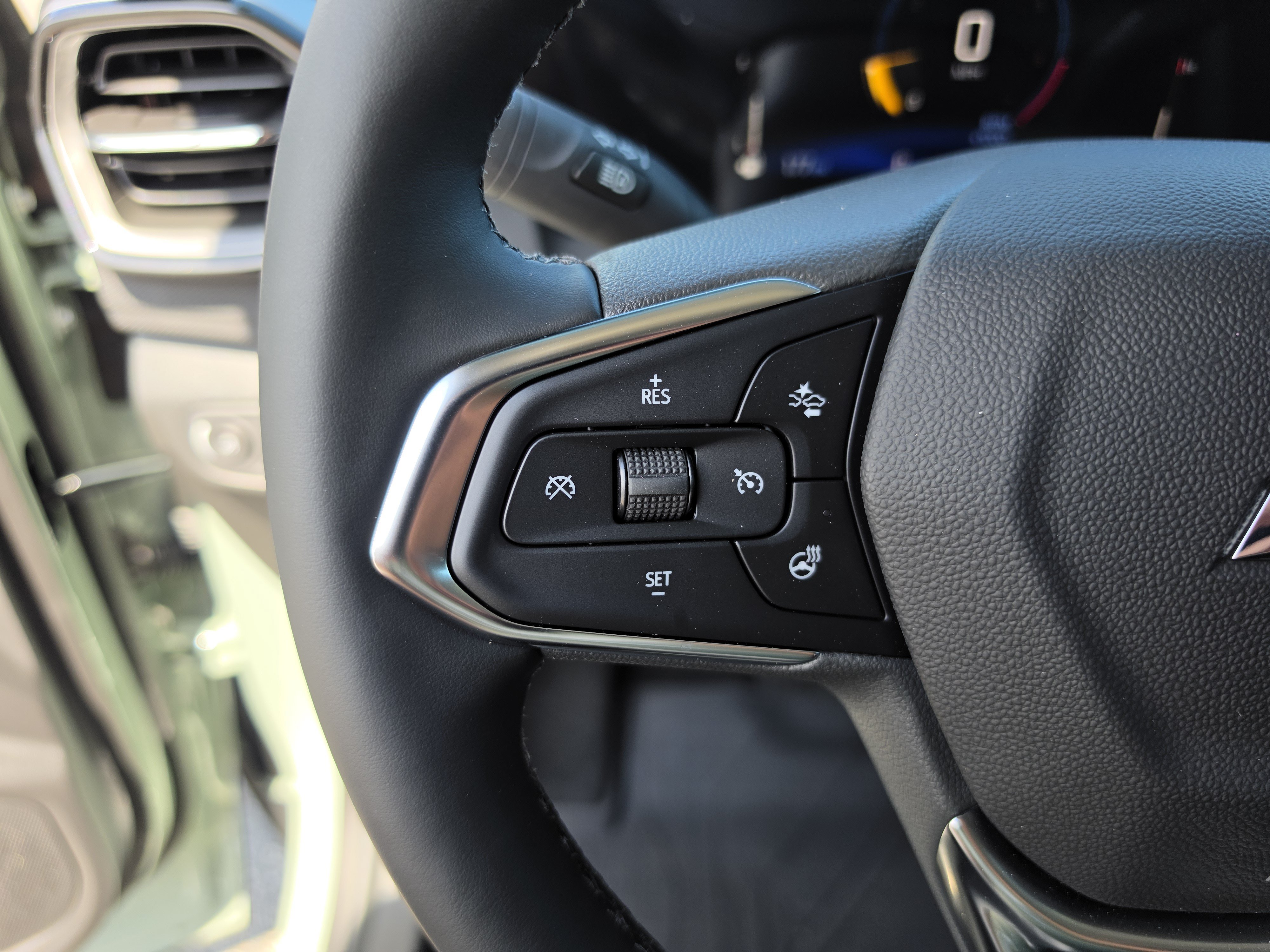 New 2026 Chevrolet TrailBlazer LT w/ LT Cold Weather Package FWD image 32