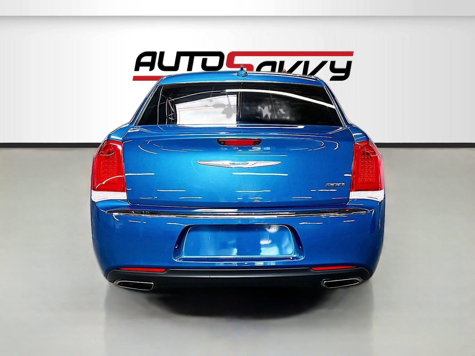 Used 2023 Chrysler 300 Touring image 6