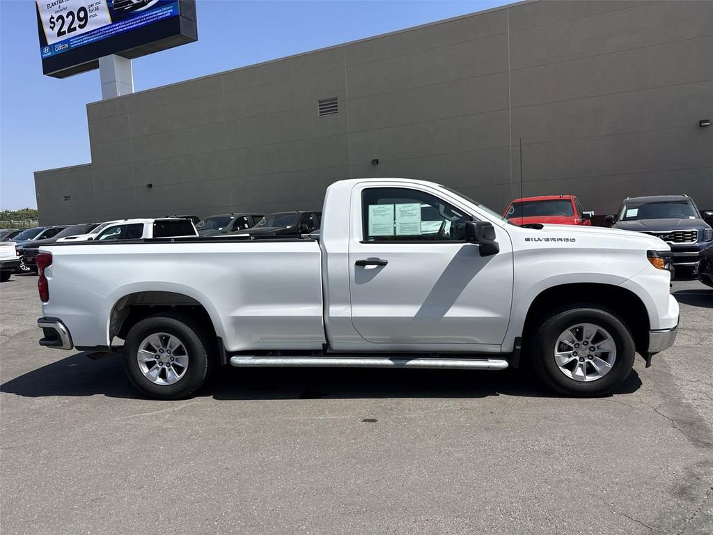 Used 2025 Chevrolet Silverado 1500 W/T image 2