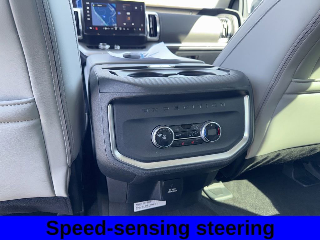 Used 2025 Ford Expedition Platinum AWD/4WD image 7