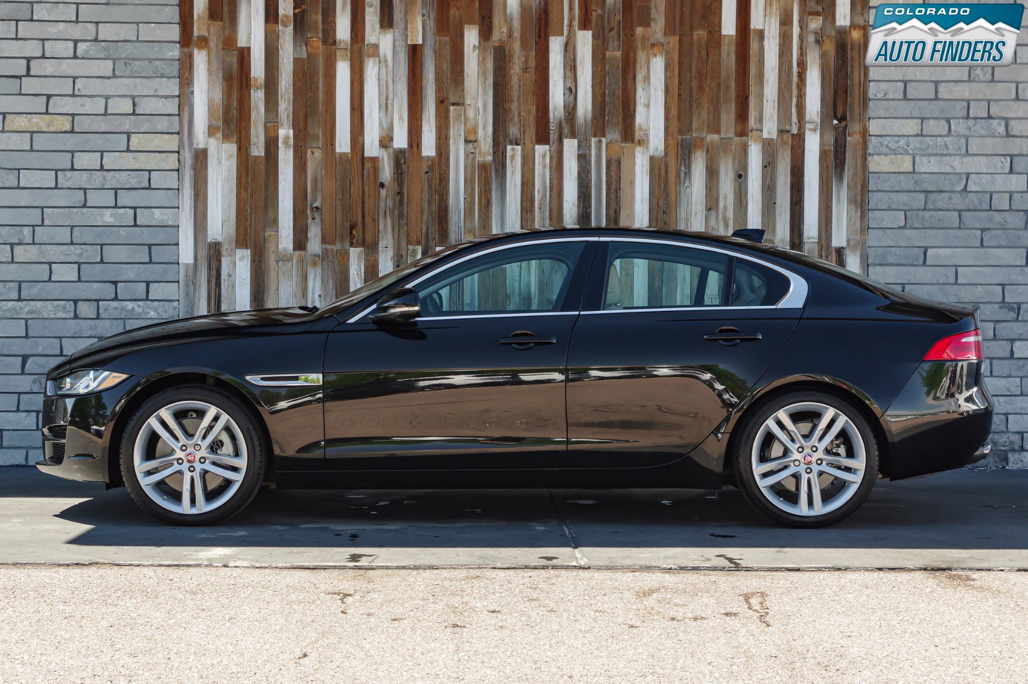 Used 2017 Jaguar XE Prestige AWD/4WD image 3