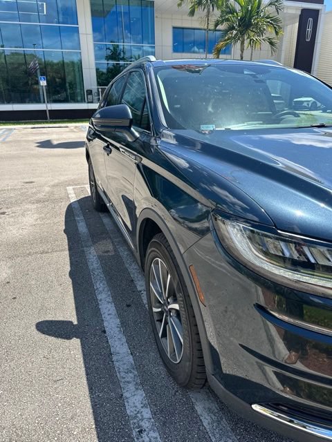 Used 2022 Lincoln Nautilus FWD image 3
