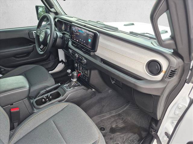 Used 2025 Jeep Wrangler Unlimited Sport AWD/4WD image 22