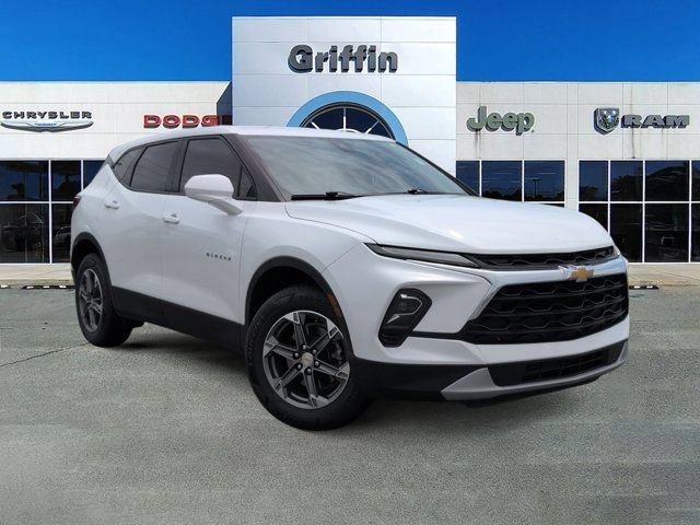 Used 2023 Chevrolet Blazer LT FWD video 1