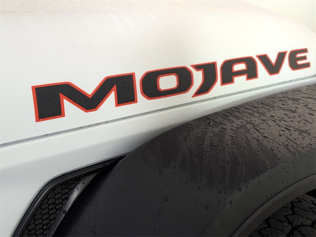 Certified 2024 Jeep Gladiator Mojave w/ Technology Group image 15