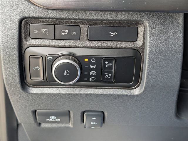 Used 2024 Ford F250 Lariat w/ Sport Appearance Package AWD/4WD image 25