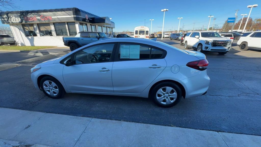 Used 2017 Kia Forte LX image 5
