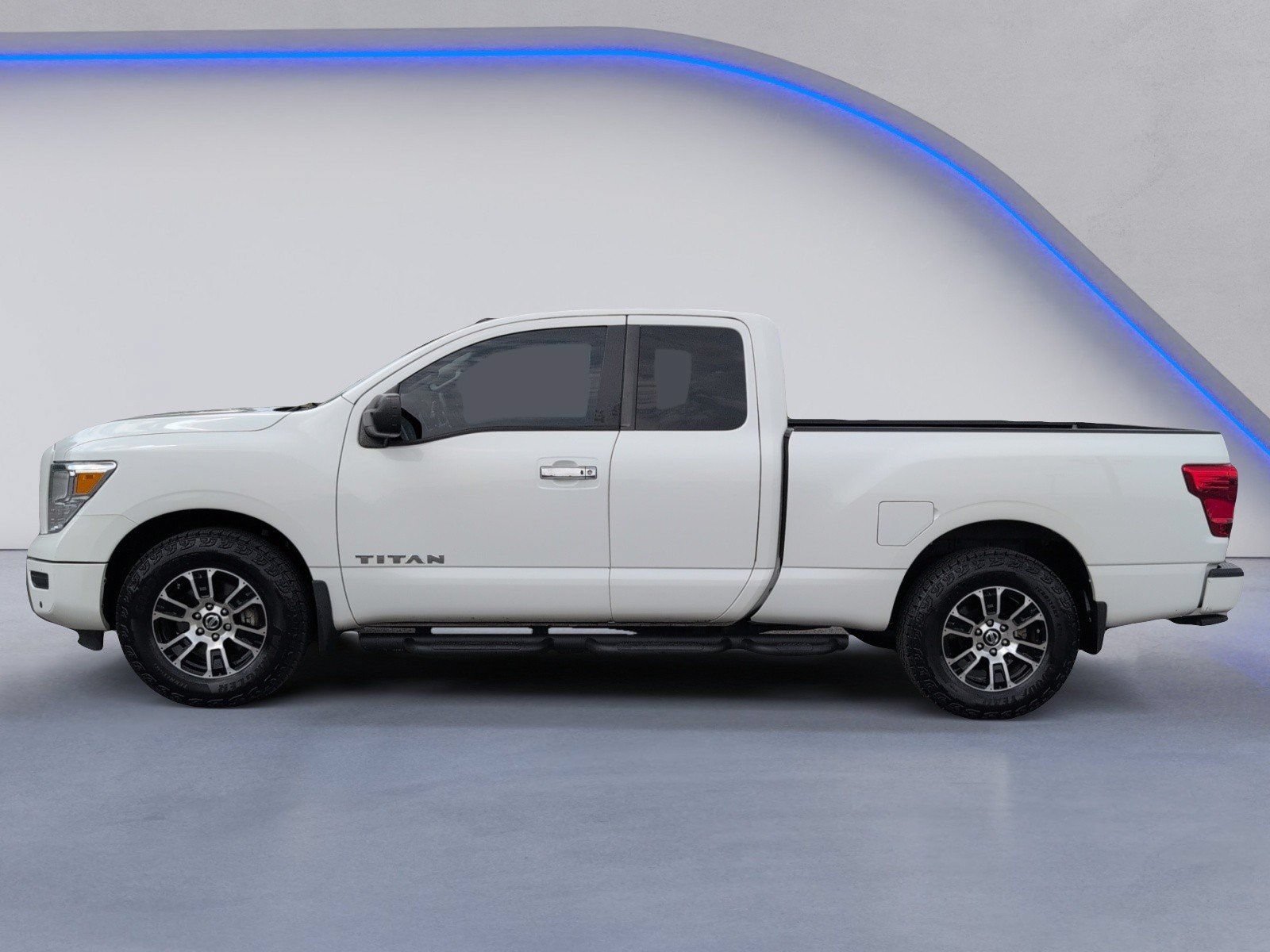 Used 2021 Nissan Titan SV w/ SV Convenience Package RWD image 11