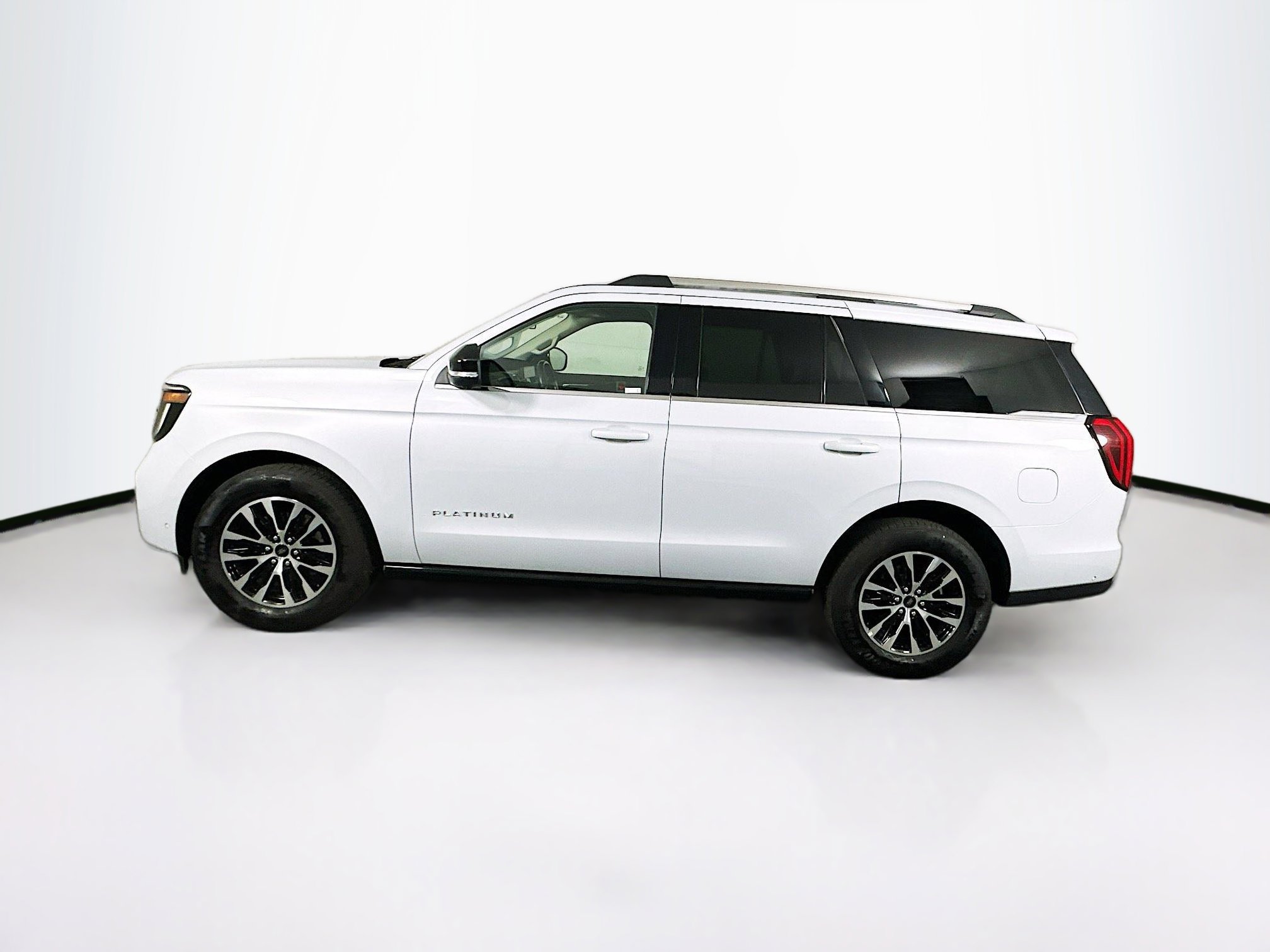 Used 2025 Ford Expedition Platinum AWD/4WD image 4