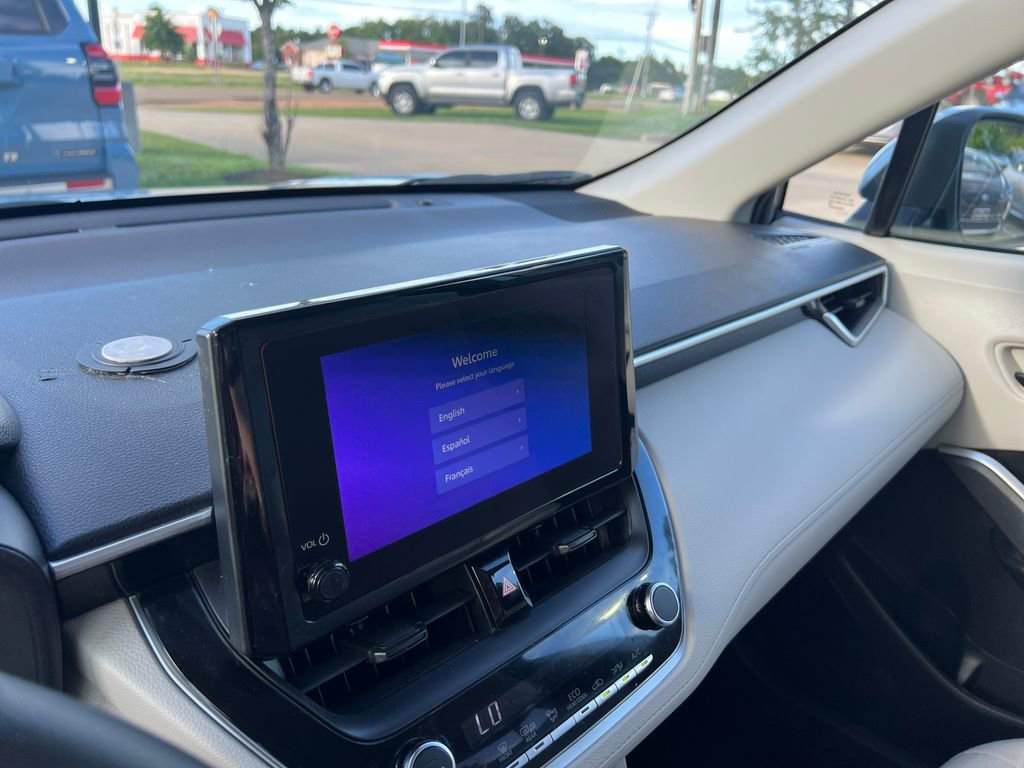 Used 2023 Toyota Corolla Cross LE FWD image 15