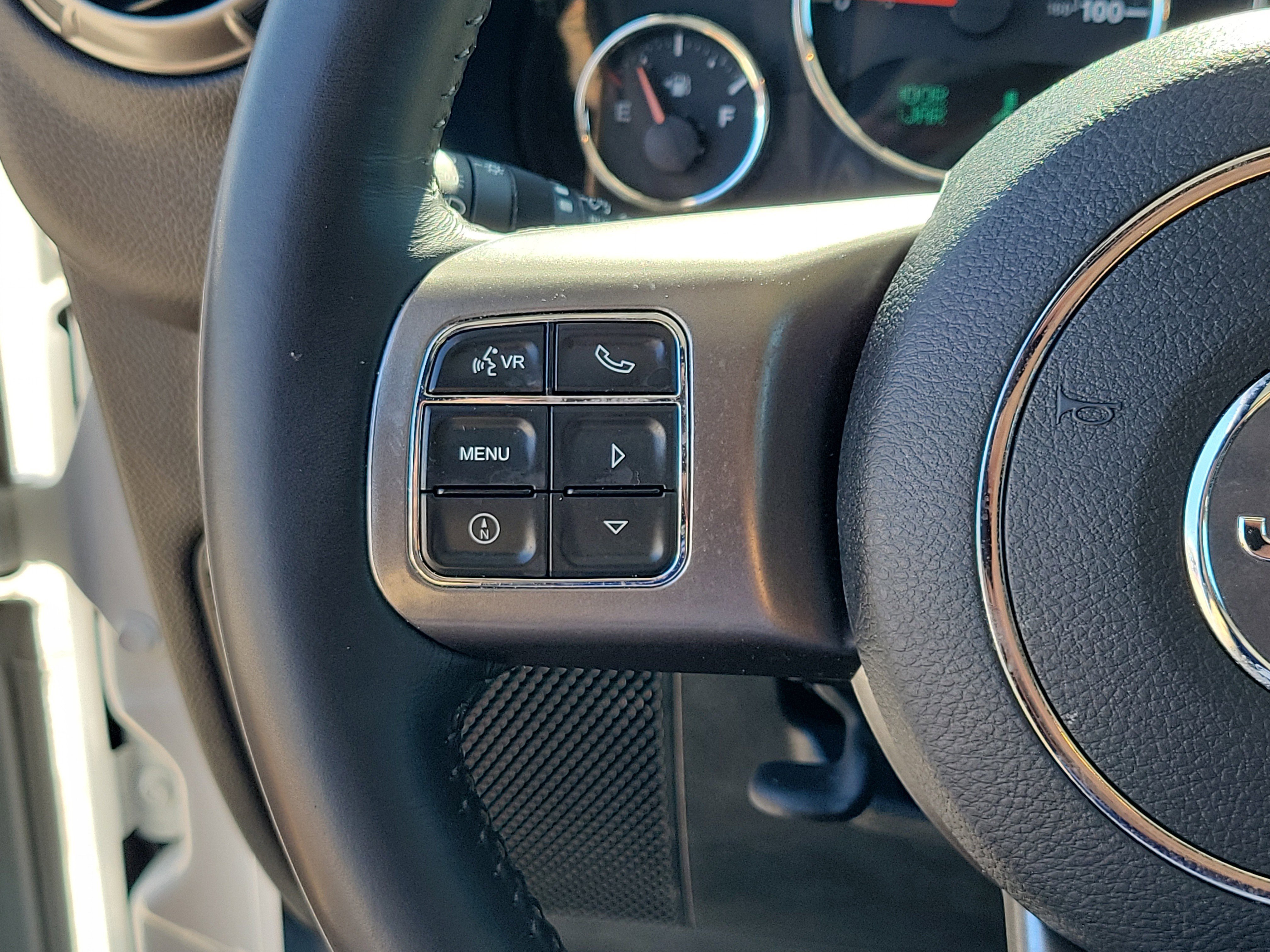 Used 2018 Jeep Wrangler Unlimited Sahara AWD/4WD image 22