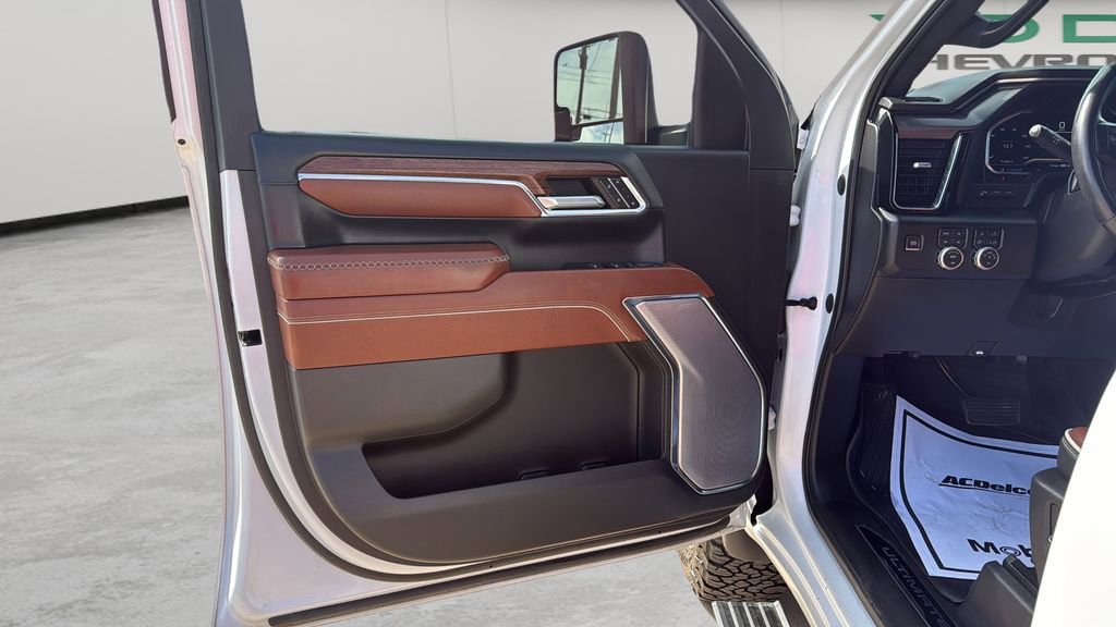 Used 2024 GMC Sierra 3500 Denali Ultimate image 47