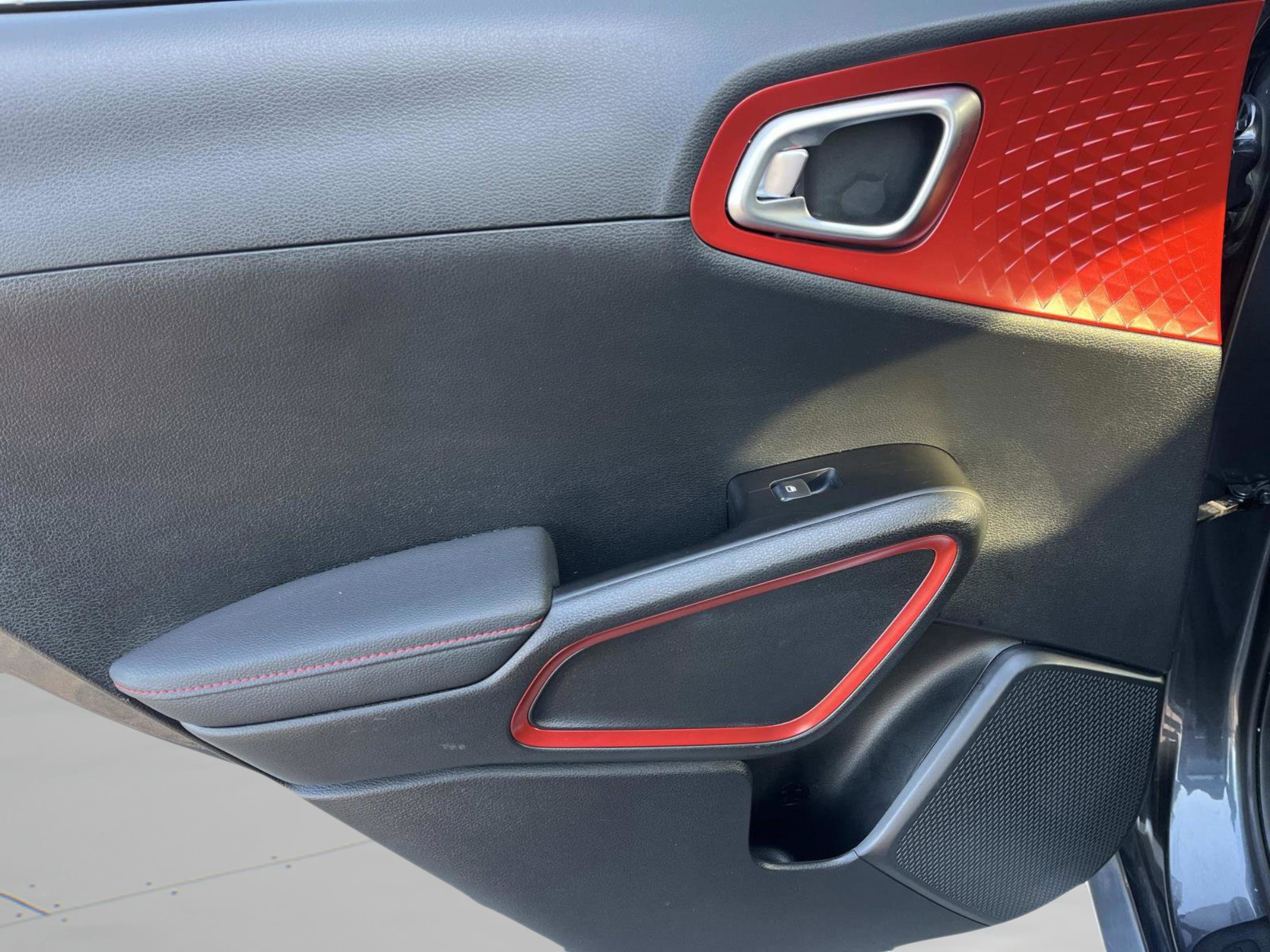 Used 2023 Kia Soul GT-Line image 19