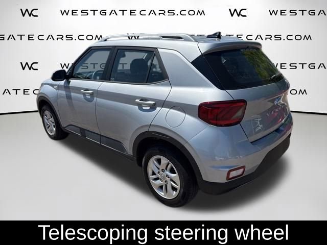 Used 2020 Hyundai Venue SEL image 14