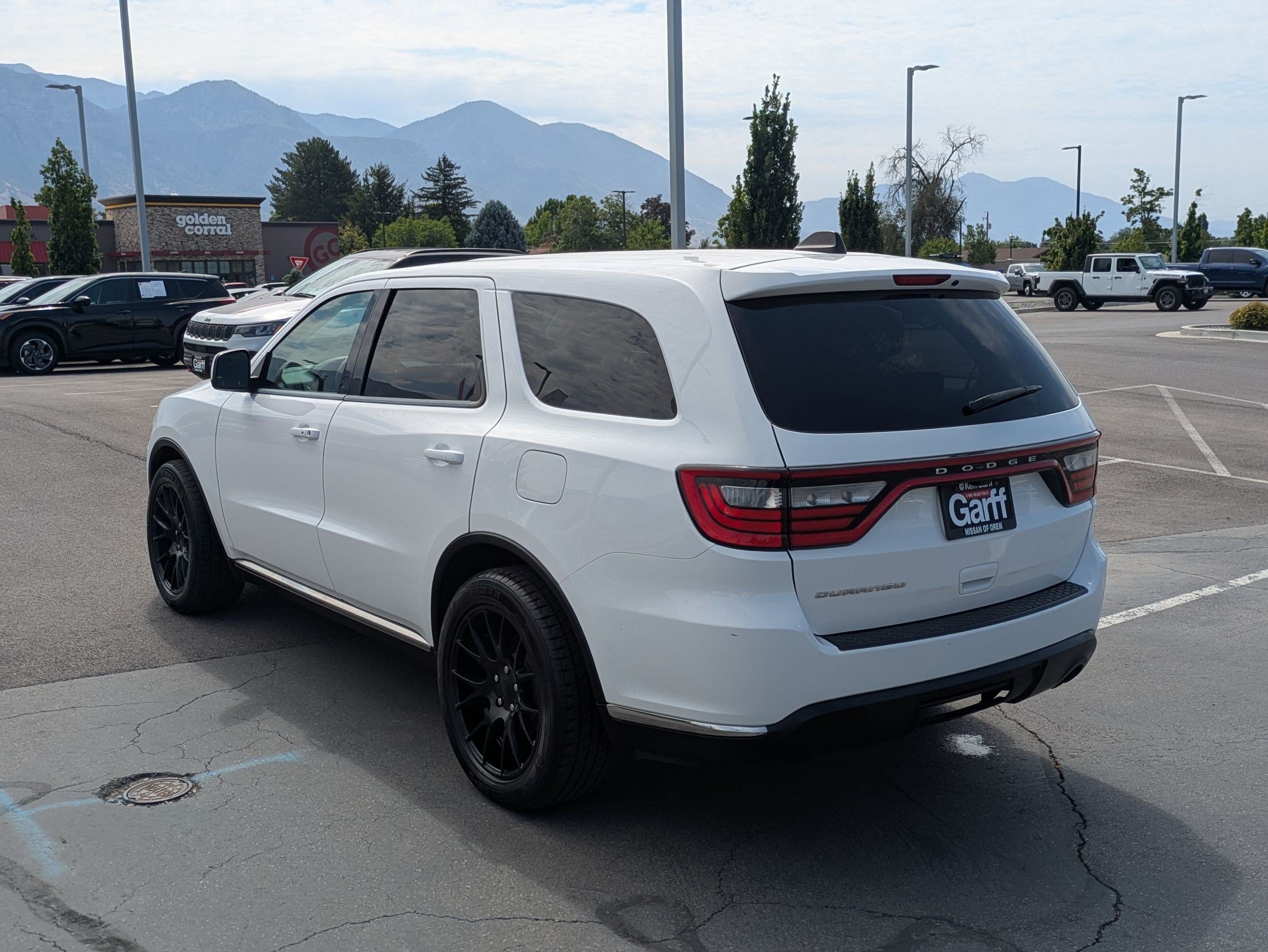 Used 2019 Dodge Durango SXT w/ 3rd Row Seating Group RWD image 8