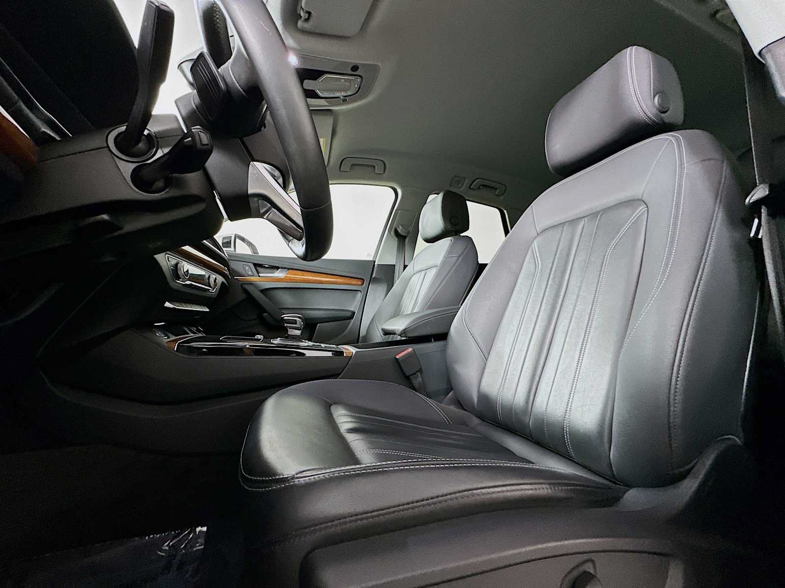 Certified 2023 Audi Q5 Premium w/ Convenience Package AWD/4WD image 18