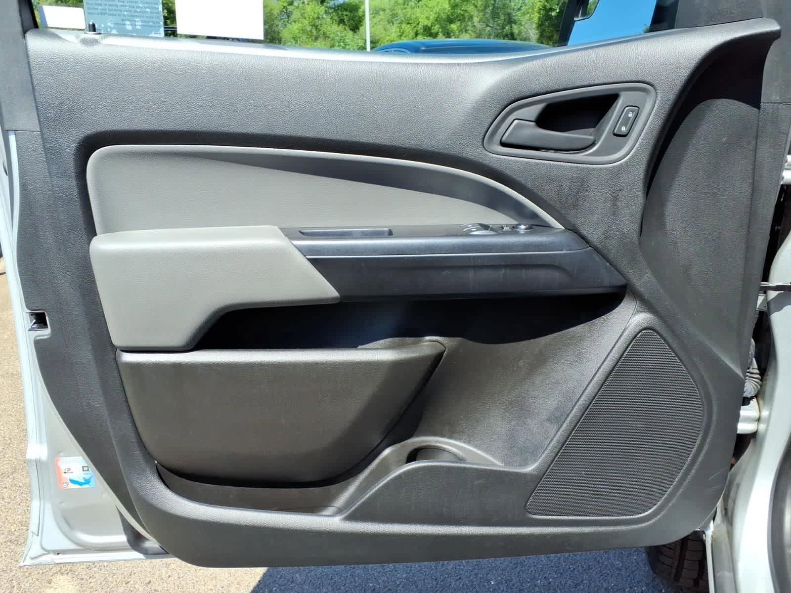 Used 2020 Chevrolet Colorado W/T w/ WT Convenience Package RWD image 9