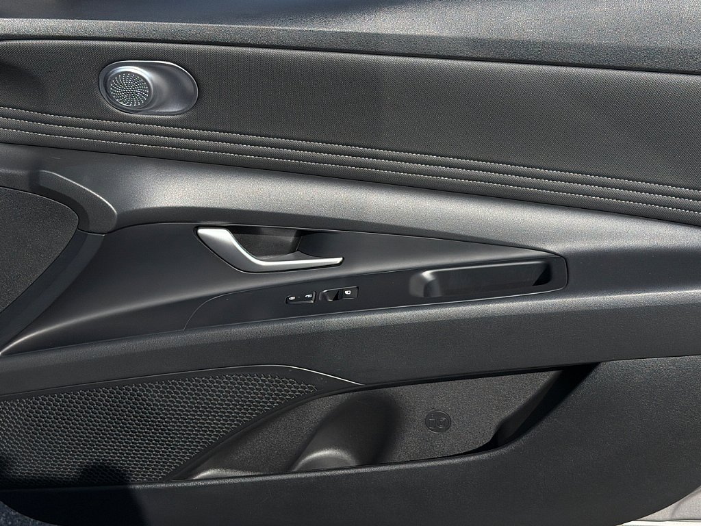 Certified 2023 Hyundai Elantra SEL w/ Convenience Package image 25