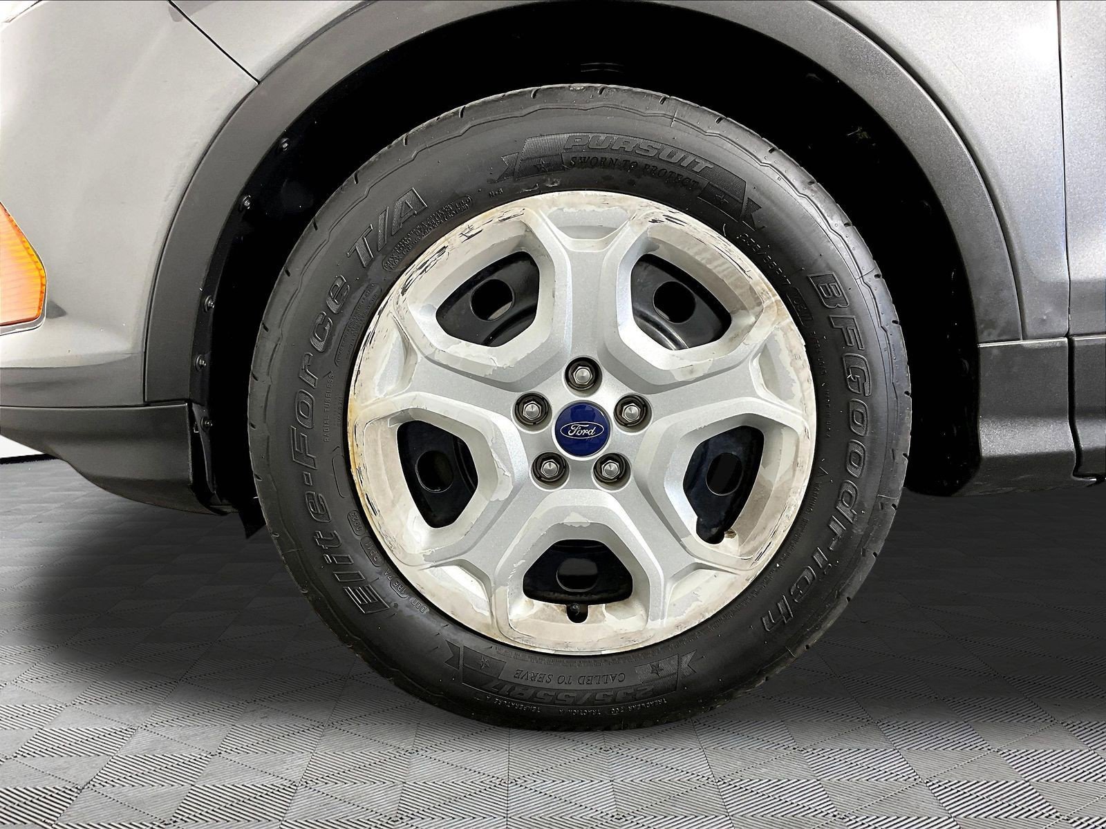 Used 2017 Ford Escape S FWD image 31