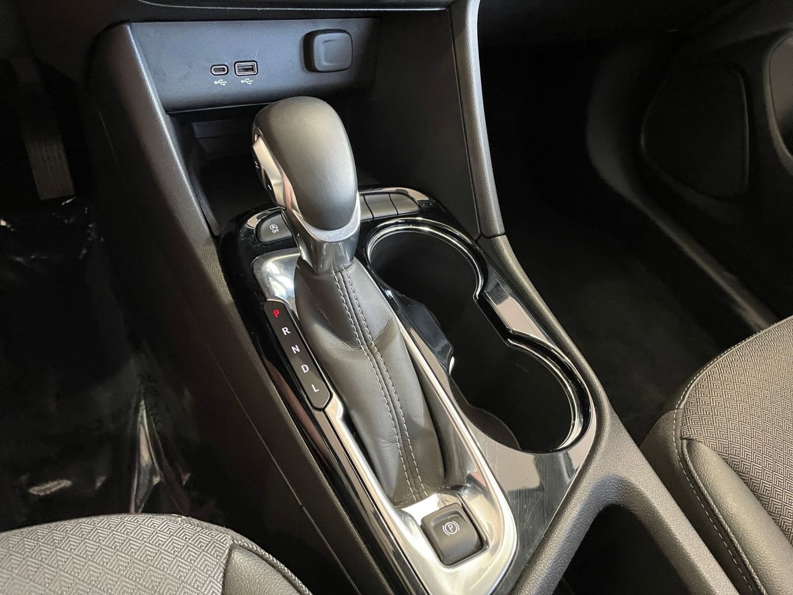 Used 2025 Buick Encore GX Preferred image 40