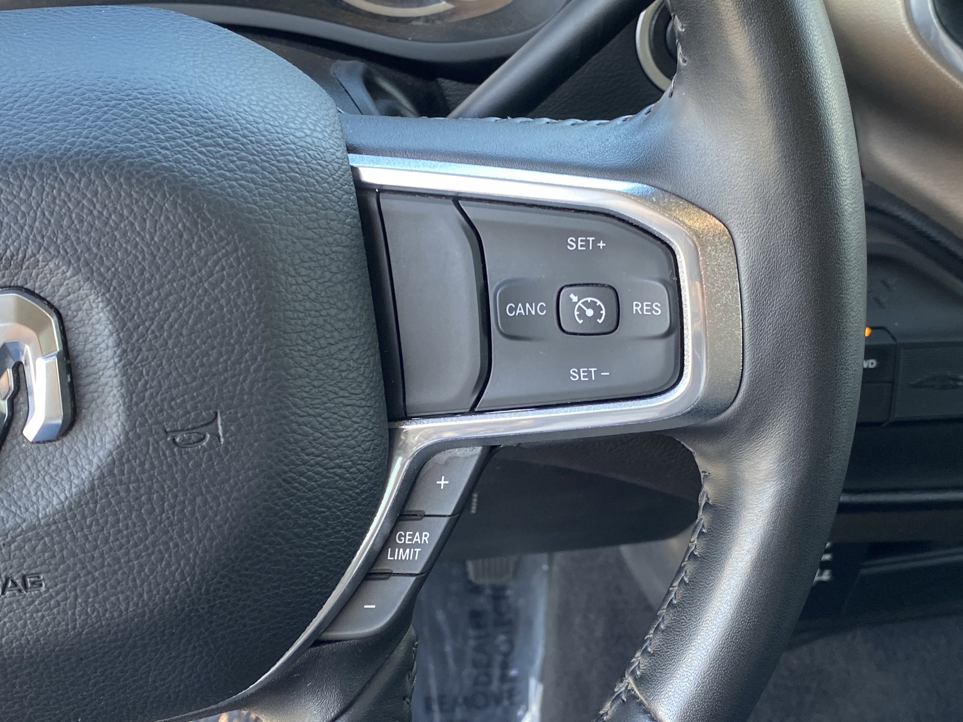 Used 2024 RAM 2500 Laramie image 28