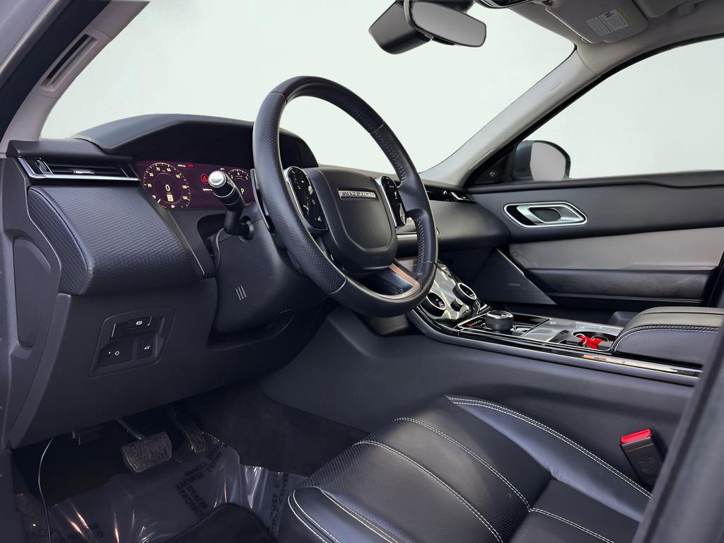 Used 2018 Land Rover Range Rover Velar S image 31