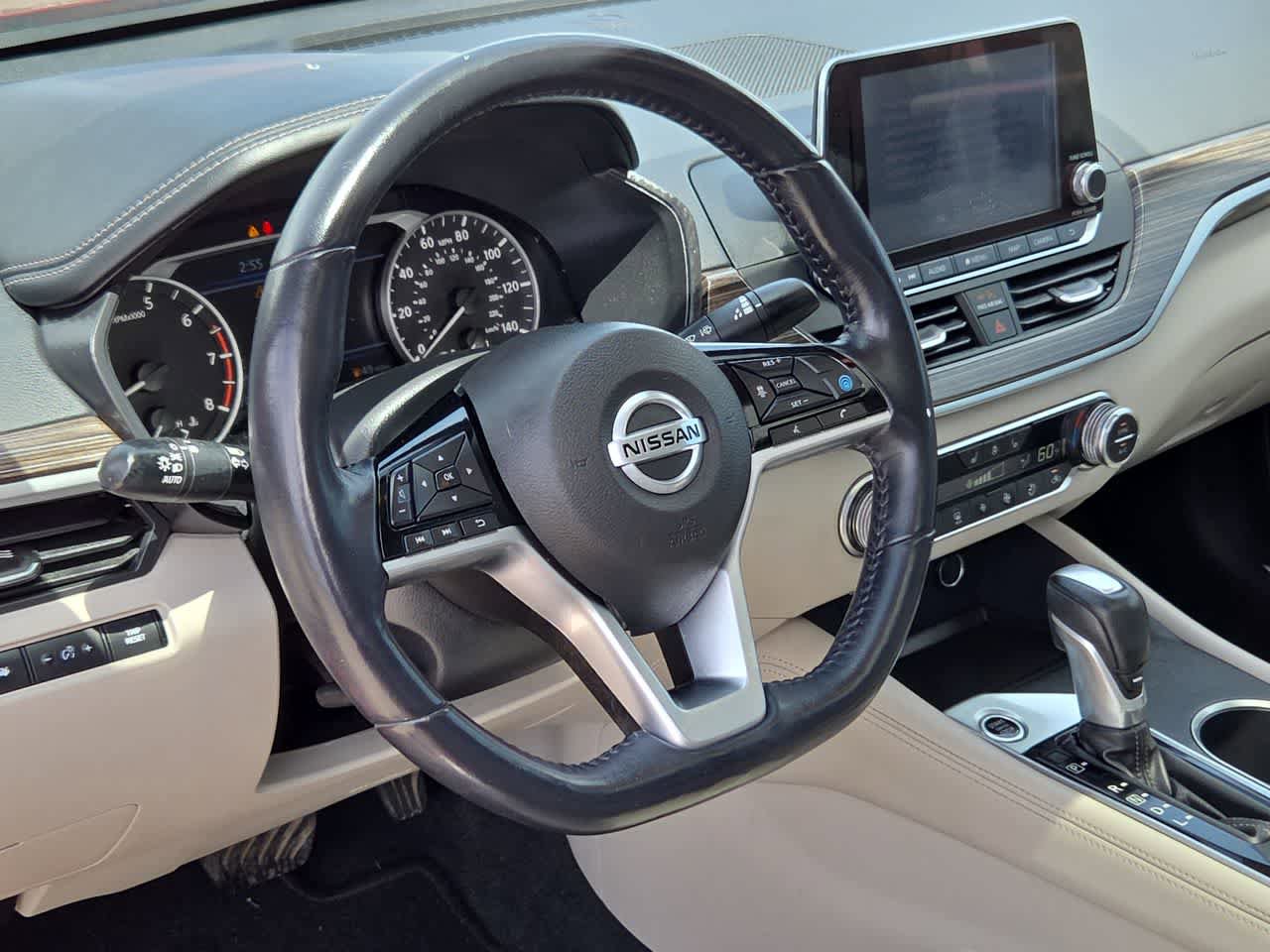 Used 2019 Nissan Altima 2.5 Platinum FWD image 10