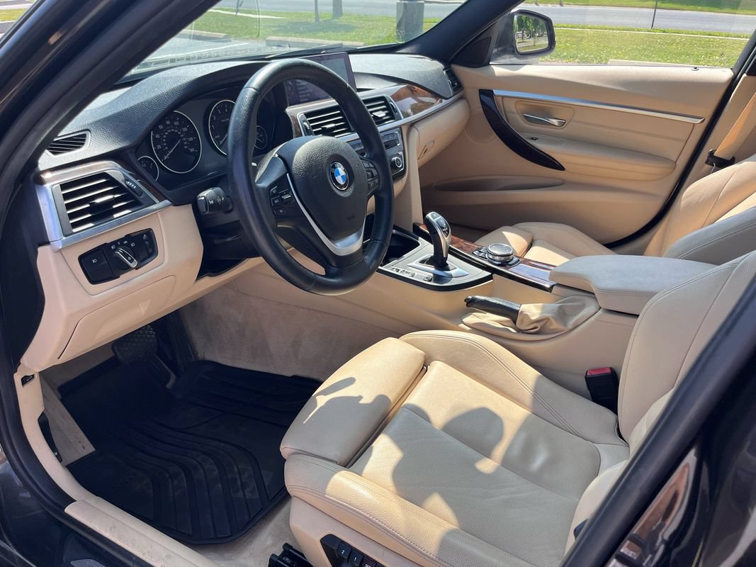 Used 2016 BMW 328i Sedan RWD image 10
