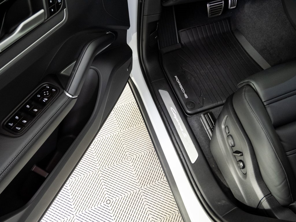 New 2026 Porsche Cayenne S image 8
