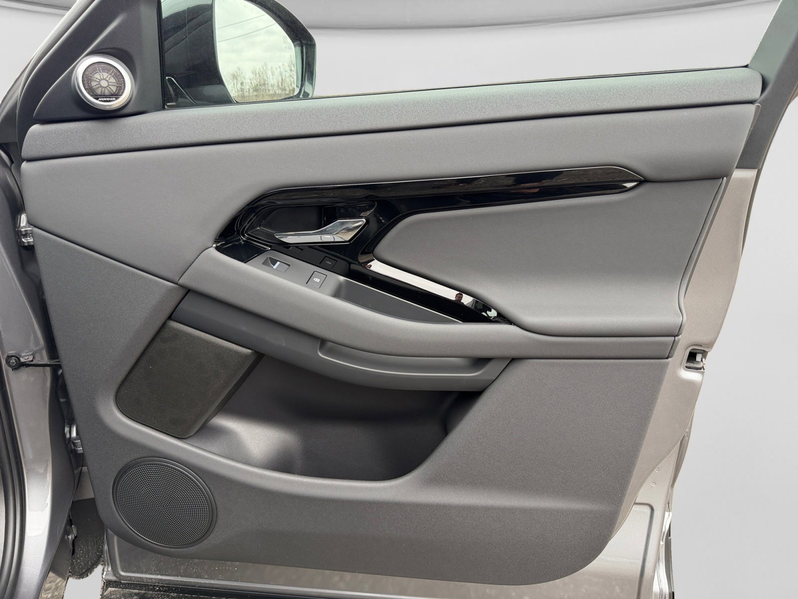 New 2026 Land Rover Range Rover Evoque S image 24