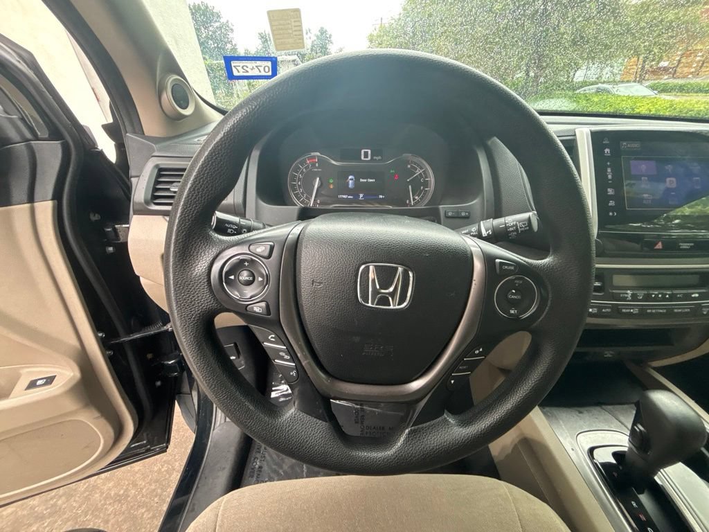 Used 2018 Honda Pilot EX image 12